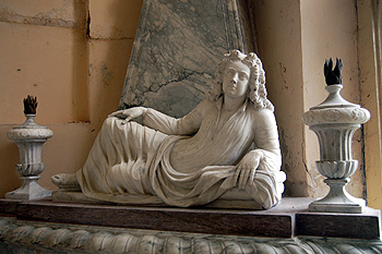 Effigy of Lord Henry de Grey August 2011
